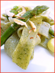 Tagliatelle-al-basilico-con-asparagi-vegan